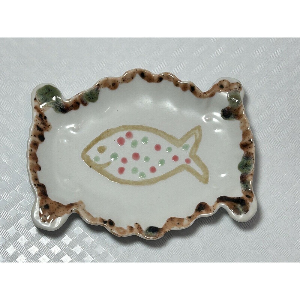 Hand Made &‎ Painted Ceramic 5.5” Fish Trinket/Soap Dish - Picture 11 of 12